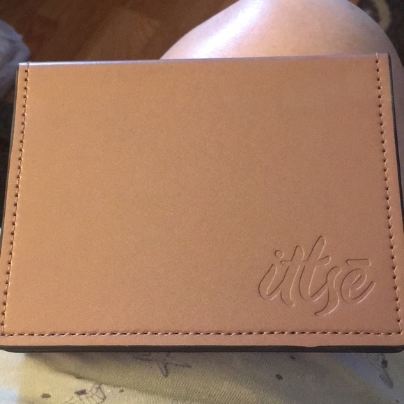 Palette of new make up - Picture 2 of 5